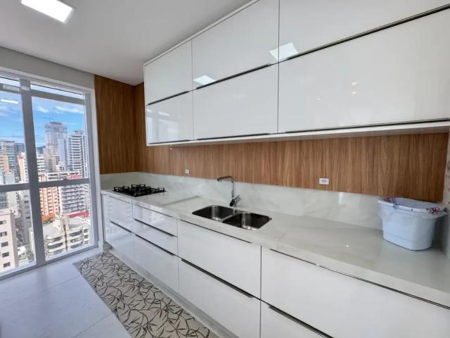 Apartamento para Locação em Itapema/SC Meia Praia 4 Quartos