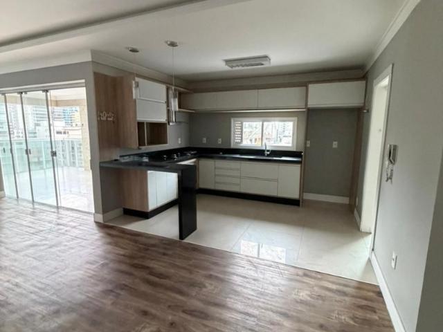 Apartamento para Locação em Itapema/SC Meia Praia 3 Quartos