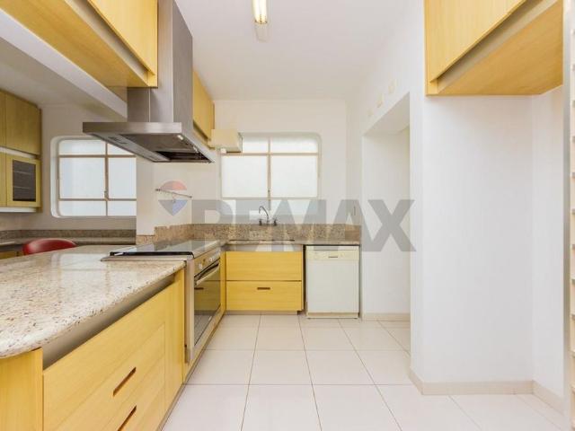 Apartamento para locação em Jardim Paulista com 4 quartos, sendo 1 suíte, 279m²