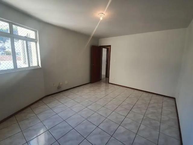 Apartamento para Locação em Juiz de Fora, São Mateus, 2 dormitórios, 1 banheiro, 1 vaga