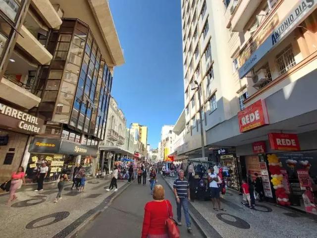 Apartamento para Locação em Juiz de Fora/MG Centro 3 Quartos