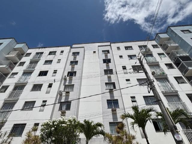 Apartamento para Locação em Lauro de Freitas/BA Recreio Ipitanga 2 Quartos