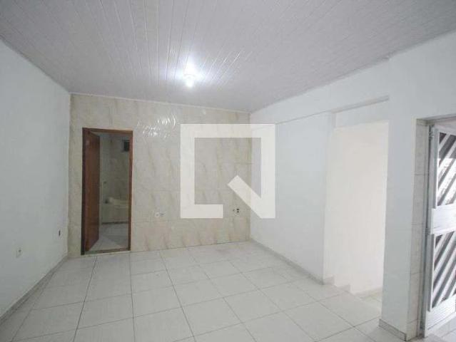 Apartamento para Locação em Nova Iguaçu/RJ Cerâmica 2 Quartos
