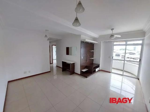 Apartamento para Locação em Palhoça/SC Centro 3 Quartos