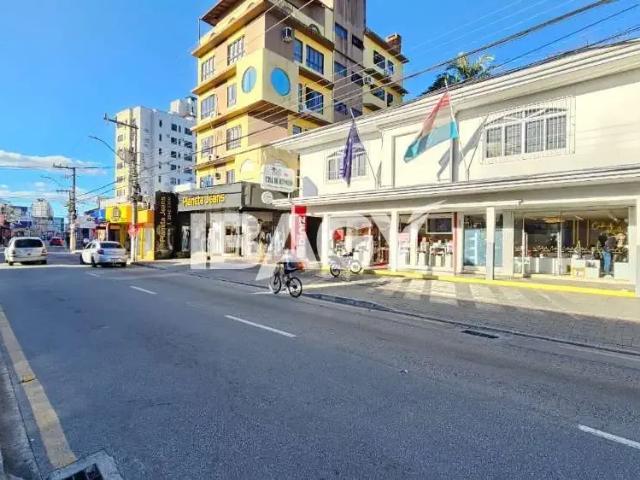 Apartamento para Locação em Palhoça/SC Centro 4 Quartos