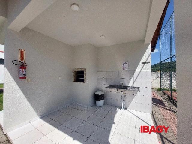 Apartamento para Locação em Palhoça/SC Aririu 2 Quartos