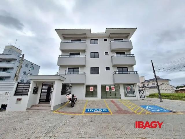 Apartamento para Locação em Palhoça/SC Aririu 2 Quartos