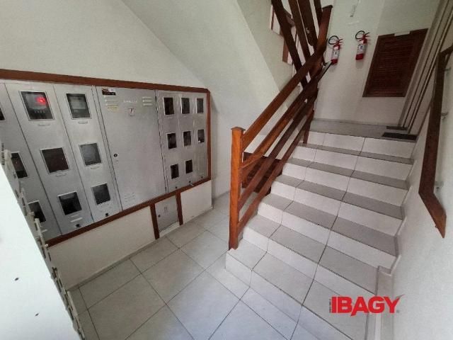 Apartamento para Locação em Palhoça/SC Aririu 3 Quartos