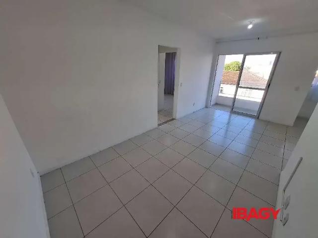 Apartamento para Locação em Palhoça/SC Barra do Aririú 2 Quartos