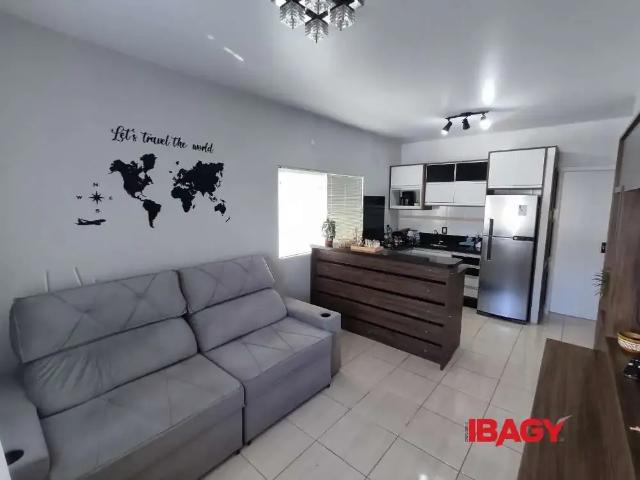 Apartamento para Locação em Palhoça/SC Barra do Aririú 2 Quartos