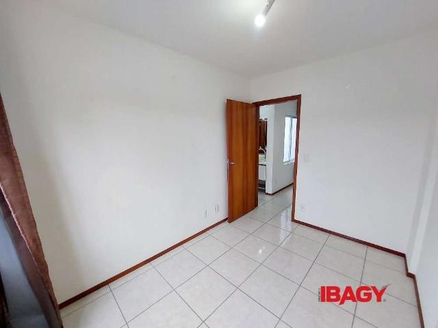 Apartamento para Locação em Palhoça/SC Pachecos 2 Quartos