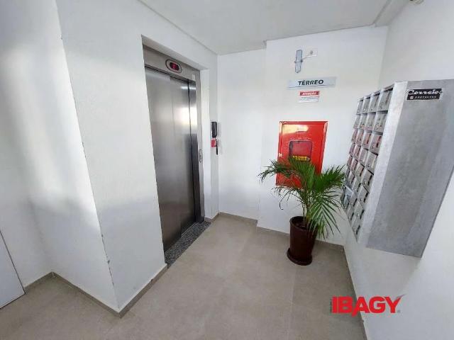 Apartamento para Locação em Palhoça/SC Pedra Branca 2 Quartos