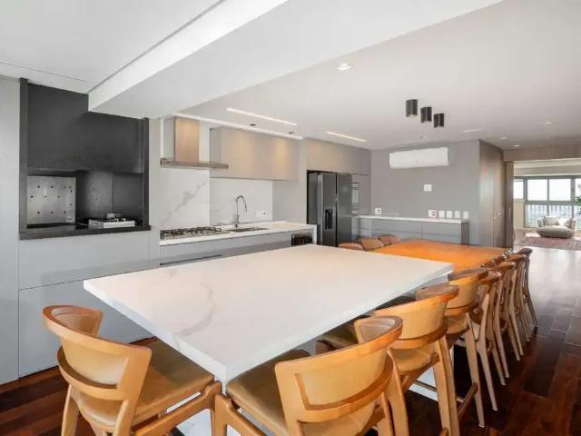 Apartamento para Locação em Porto Alegre/RS Três Figueiras 4 Quartos
