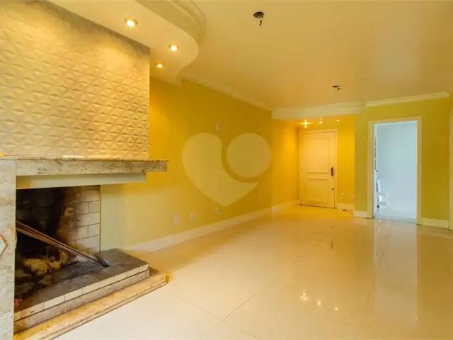 Apartamento para Locação em Porto Alegre/RS Chácara das Pedras 3 Quartos