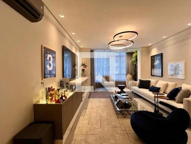Apartamento para Locação em Rio de Janeiro/RJ Copacabana 2 Quartos