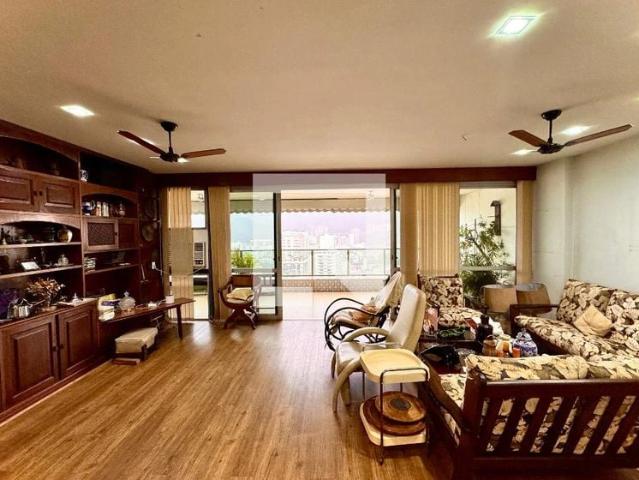 Apartamento para Locação em Rio de Janeiro/RJ Flamengo 4 Quartos