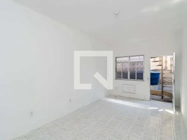 Apartamento para Locação em Rio de Janeiro/RJ Irajá 1 Quartos
