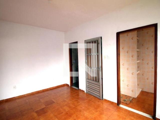 Apartamento para Locação em Rio de Janeiro/RJ Irajá 1 Quartos