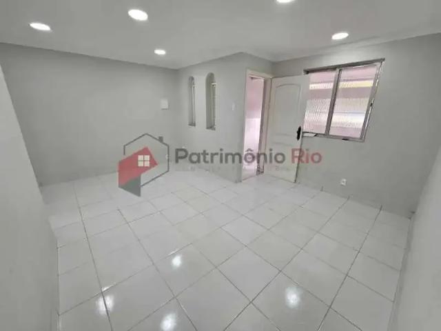 Apartamento para Locação em Rio de Janeiro/RJ Irajá 2 Quartos