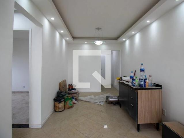 Apartamento para Locação em Rio de Janeiro/RJ Irajá 2 Quartos