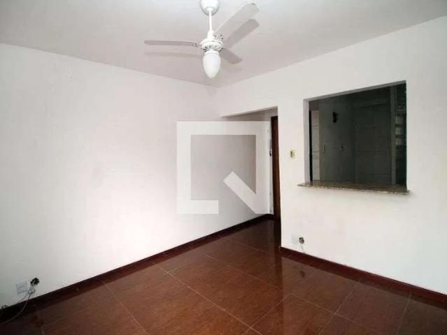 Apartamento para Locação em Rio de Janeiro/RJ Irajá 2 Quartos