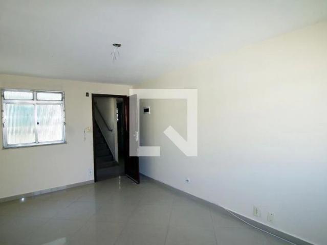 Apartamento para Locação em Rio de Janeiro/RJ Irajá 2 Quartos