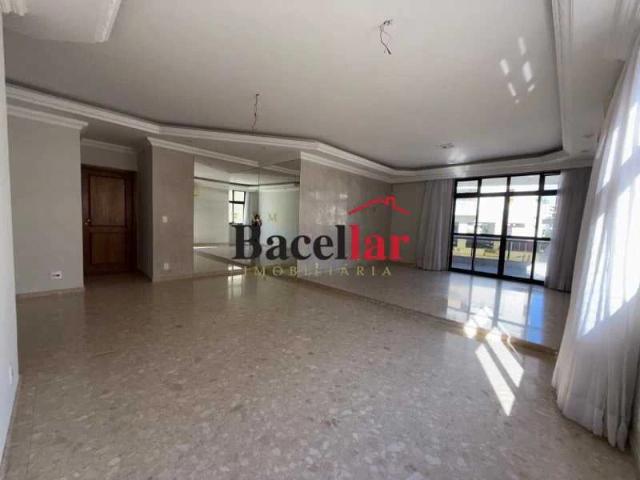 Apartamento para Locação em Rio de Janeiro/RJ Jardim Guanabara 4 Quartos