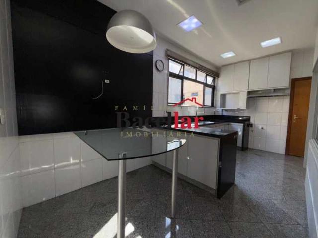 Apartamento para Locação em Rio de Janeiro/RJ Jardim Guanabara 4 Quartos