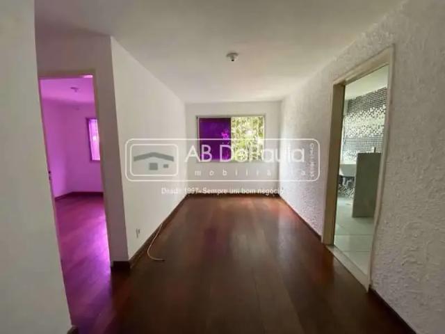 Apartamento para Locação em Rio de Janeiro/RJ Jardim Sulacap 2 Quartos