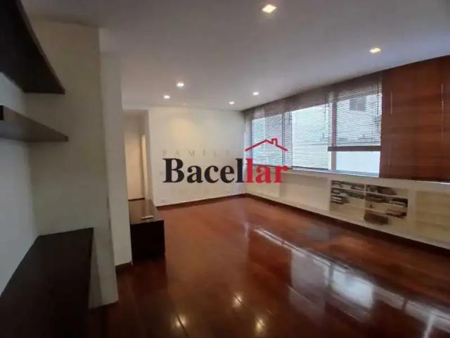 Apartamento para Locação em Rio de Janeiro/RJ Lagoa 3 Quartos