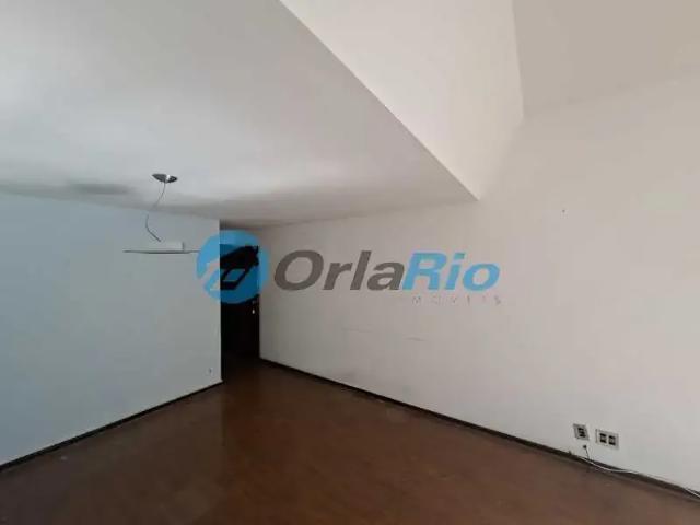 Apartamento para Locação em Rio de Janeiro/RJ Leme 2 Quartos