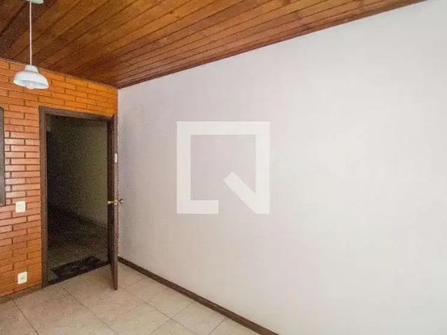 Apartamento para Locação em Rio de Janeiro/RJ Vila Valqueire 2 Quartos