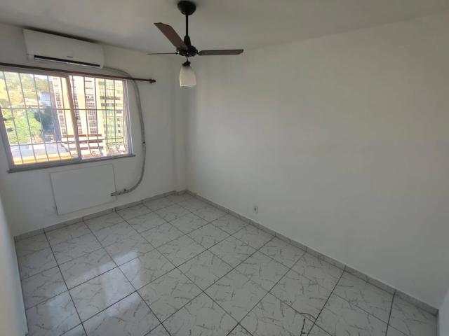 Apartamento para Locação em São Gonçalo/RJ Centro 2 Quartos