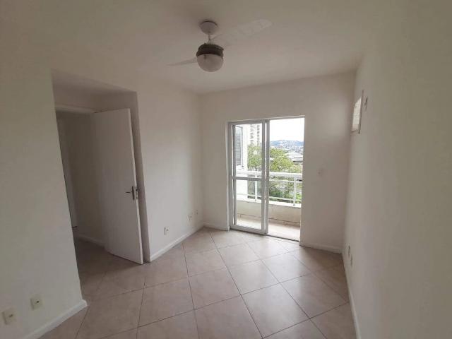 Apartamento para Locação em São Gonçalo/RJ Centro 2 Quartos