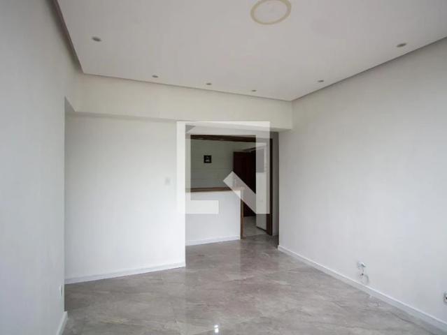 Apartamento para Locação em São Gonçalo/RJ Centro 2 Quartos