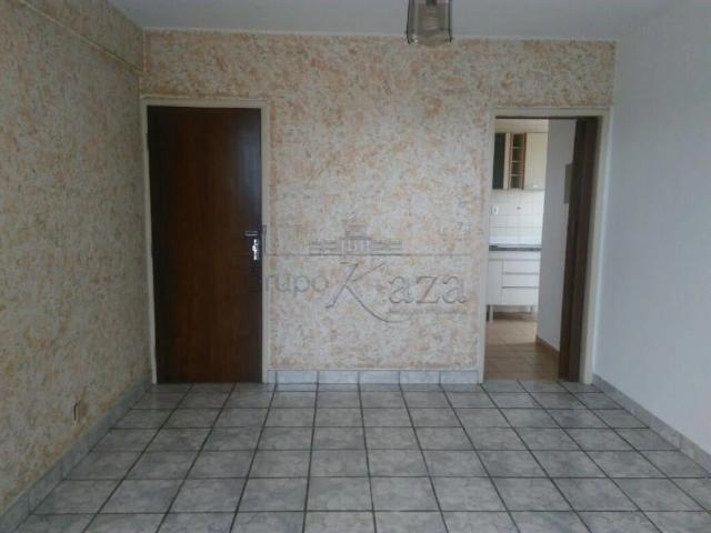 Apartamento para Locação em São José dos Campos/SP Jardim das Indústrias 3 Quartos