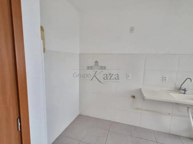 Apartamento para Locação em São José dos Campos/SP Jardim Torrão de Ouro 2 Quartos