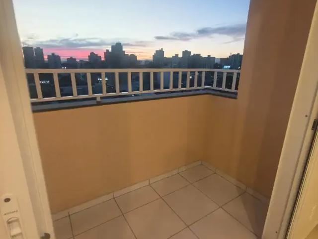 Apartamento para Locação em São José dos Campos/SP Monte Castelo 2 Quartos