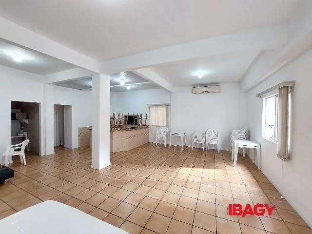Apartamento para Locação em São José/SC Nossa Senhora do Rosário 2 Quartos