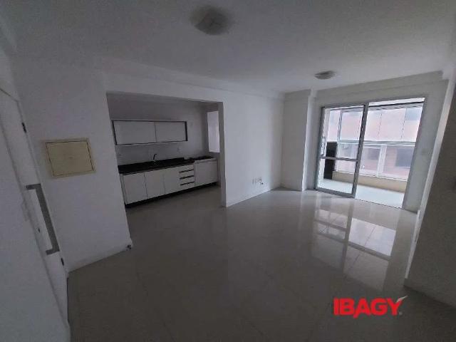Apartamento para Locação em São José/SC Campinas 2 Quartos