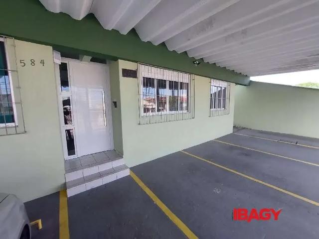 Apartamento para Locação em São José/SC Ipiranga 2 Quartos