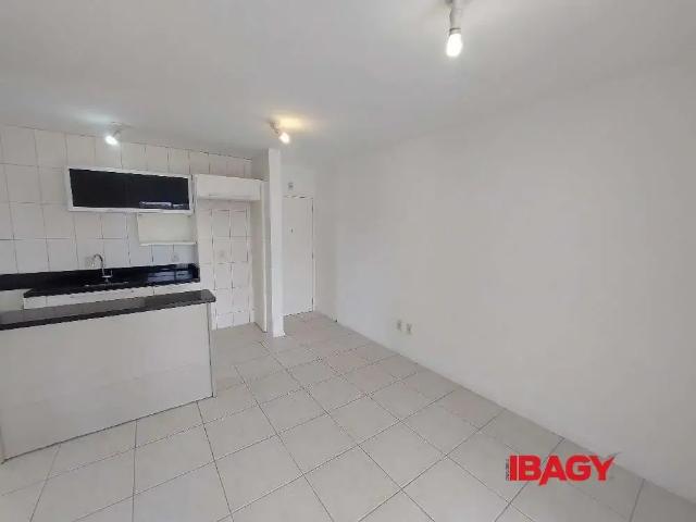 Apartamento para Locação em São José/SC Roçado 2 Quartos