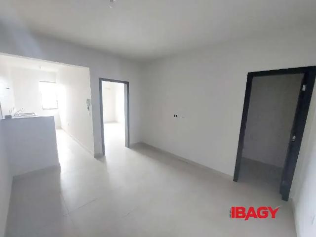 Apartamento para Locação em São José/SC Serraria 2 Quartos