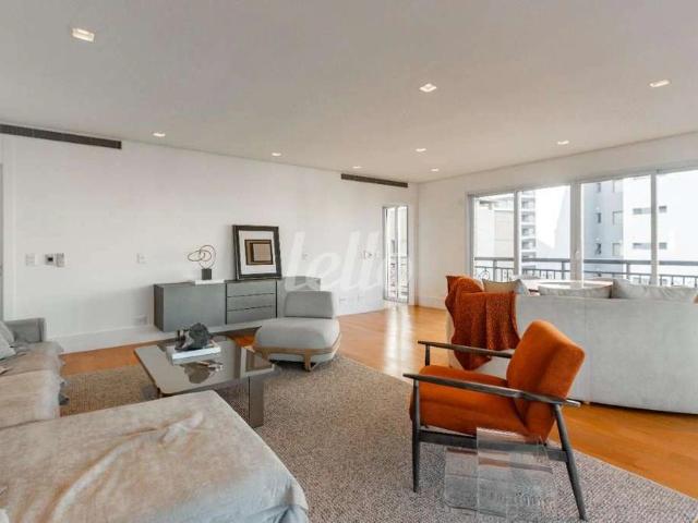 Apartamento para Locação em São Paulo/SP Vila Olímpia 4 Quartos