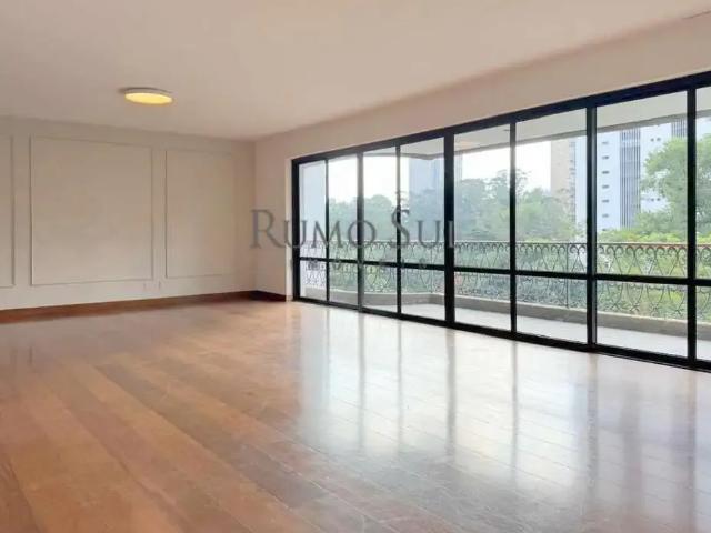 Apartamento para Locação em São Paulo/SP Alto da Boa Vista 4 Quartos