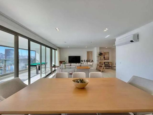 Apartamento para Locação em São Paulo/SP Alto de Pinheiros 3 Quartos
