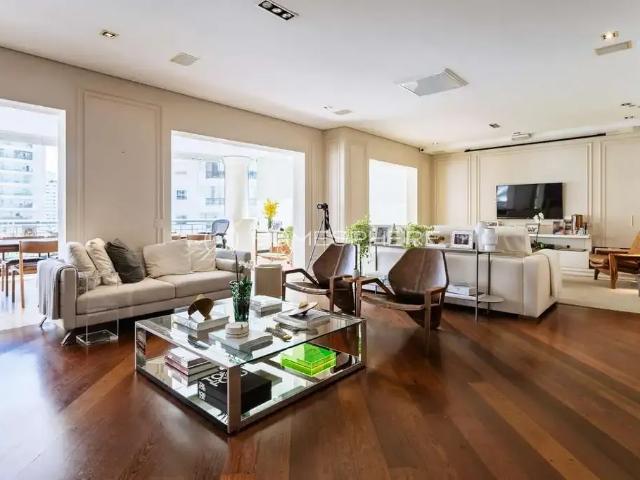Apartamento para Locação em São Paulo/SP Chácara Itaim 4 Quartos