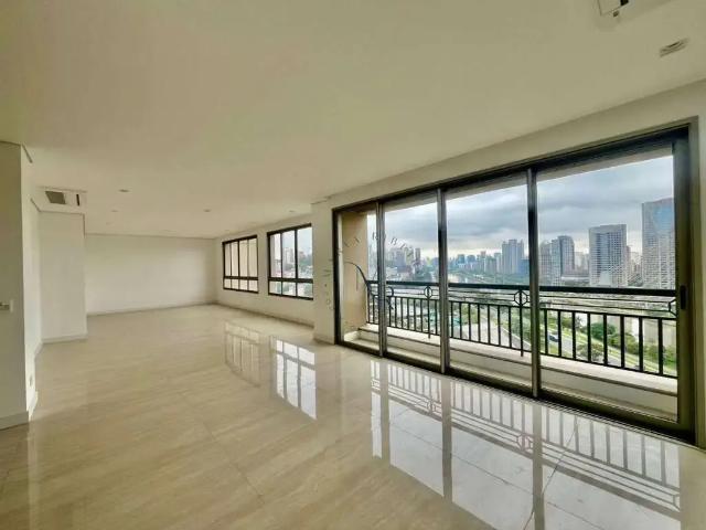 Apartamento para Locação em São Paulo/SP Cidade Jardim 3 Quartos
