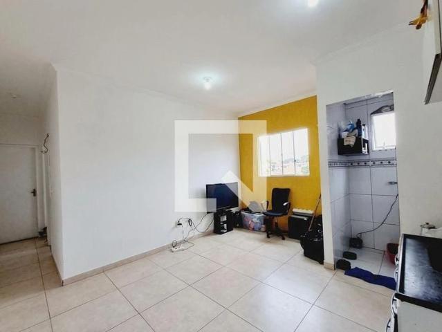 Apartamento para Locação em São Paulo/SP Jardim das Esmeraldas 2 Quartos