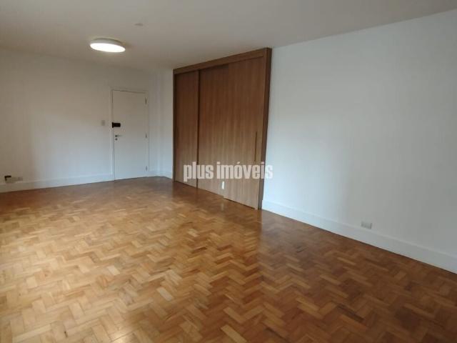 Apartamento para Locação em São Paulo/SP Jardim Europa 2 Quartos